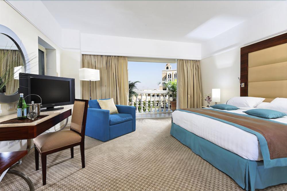 Helnan Dreamland Hotel 6th of October City Exterior foto A room at the Hilton Athens