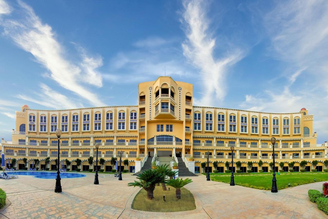 Helnan Dreamland Hotel 6th of October City Exterior foto University Campus