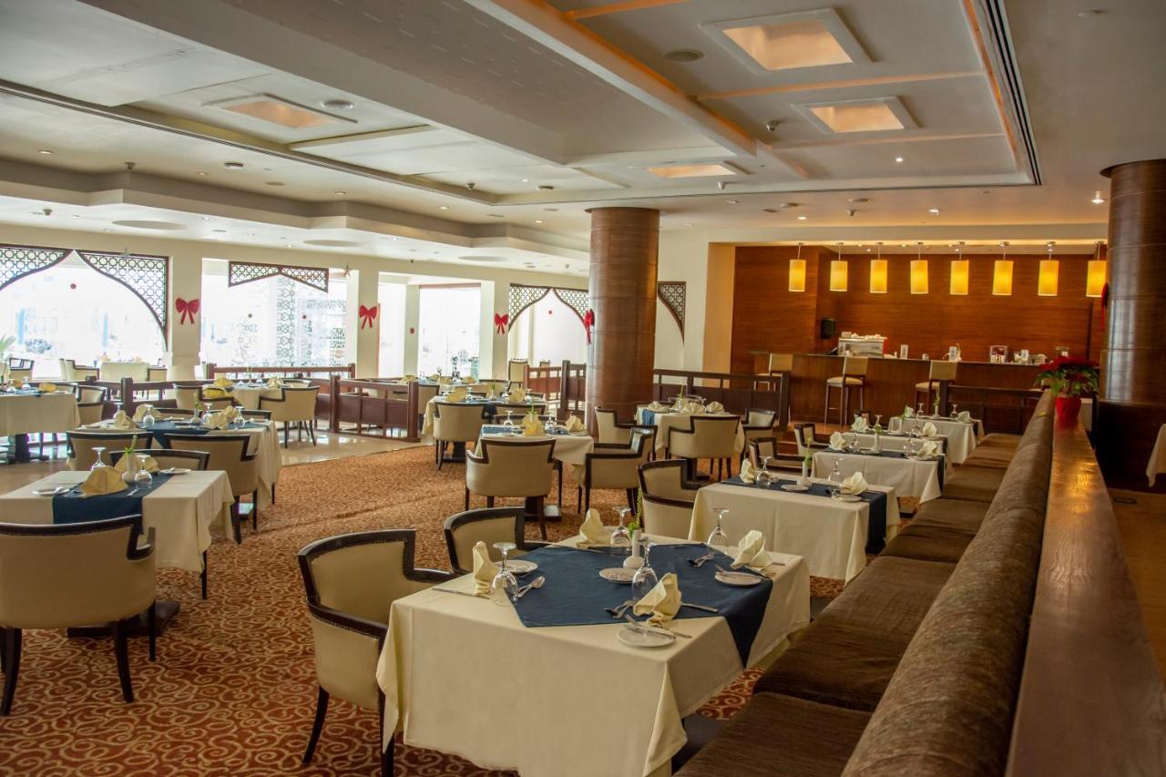 Helnan Dreamland Hotel 6th of October City Exterior foto The restaurant
