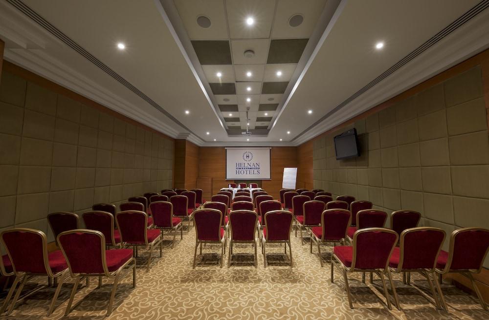 Helnan Dreamland Hotel 6th of October City Exterior foto Meeting room at the hotel