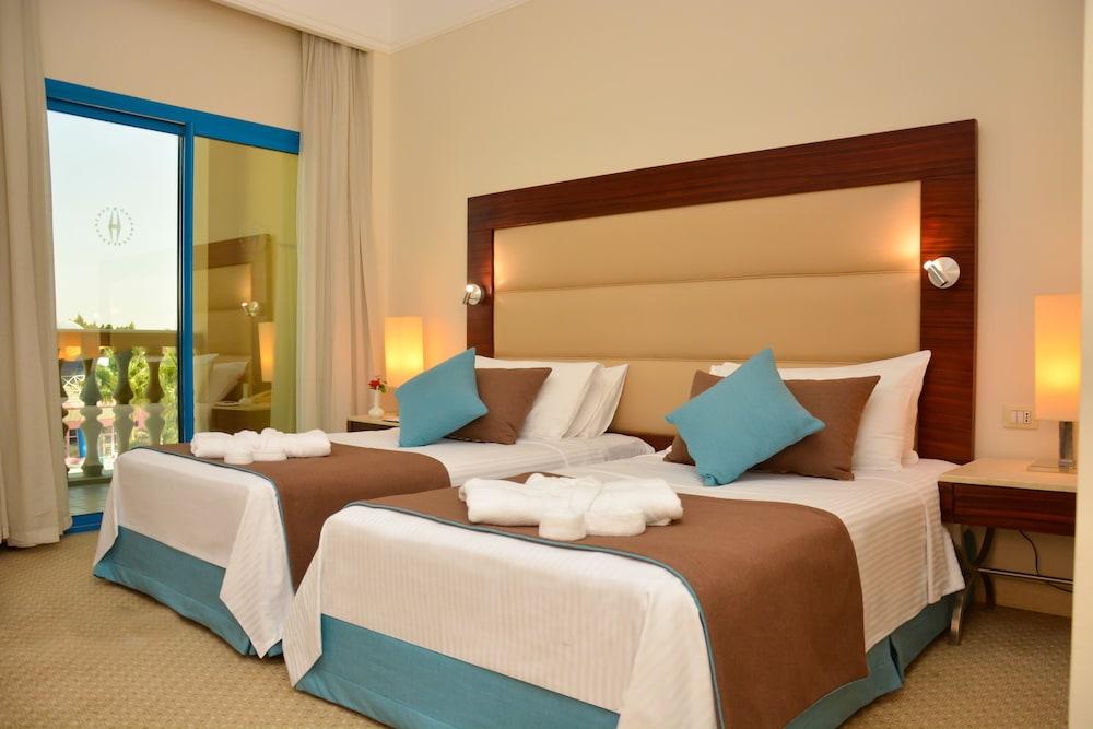 Helnan Dreamland Hotel 6th of October City Exterior foto A room at the hotel