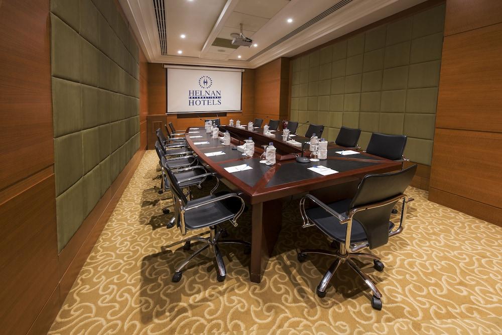Helnan Dreamland Hotel 6th of October City Exterior foto Meeting room
