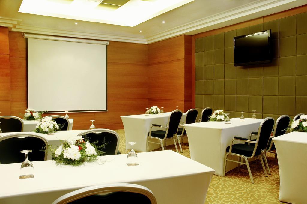 Helnan Dreamland Hotel 6th of October City Exterior foto Meeting room